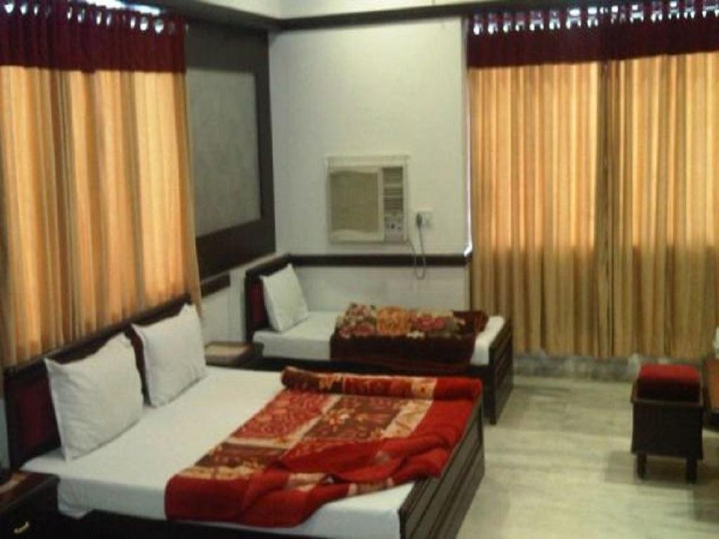 Hotel Ambaji International Ranpur Ngoại thất bức ảnh
